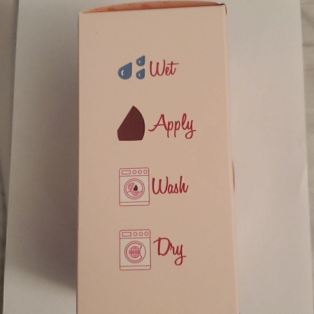 Makeup Eraser sponge    - Picture 4 of 4
